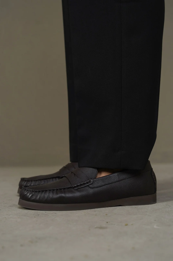 CLASSIC LEATHER LOAFERS