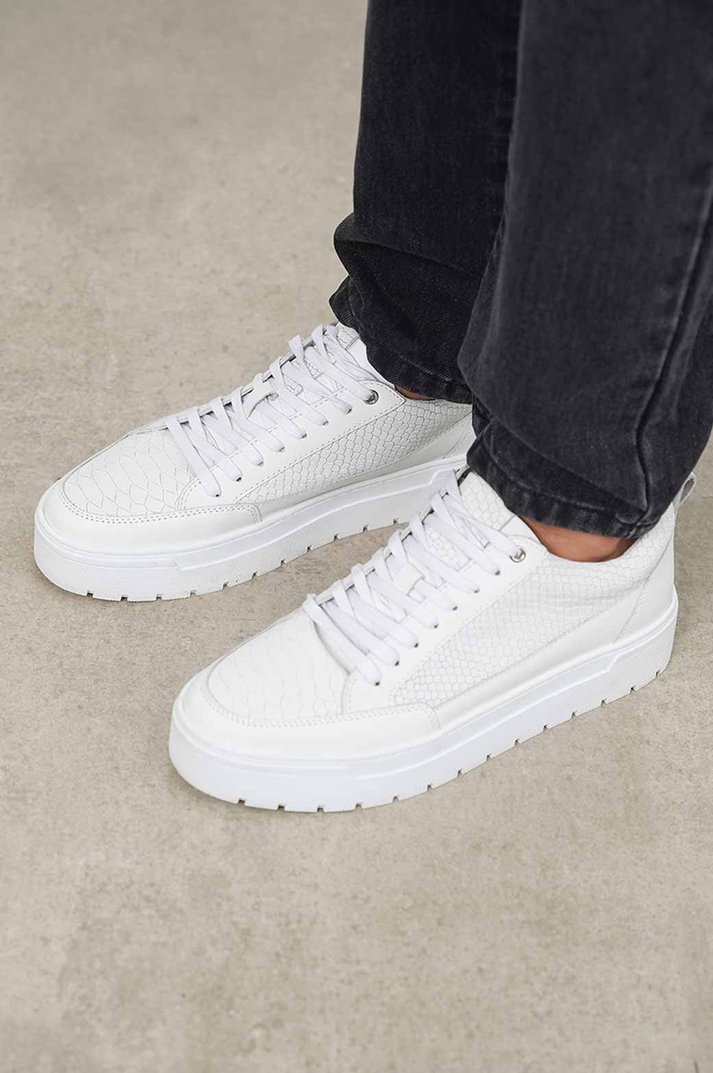 TEXTURED LEATHER SNEAKERS