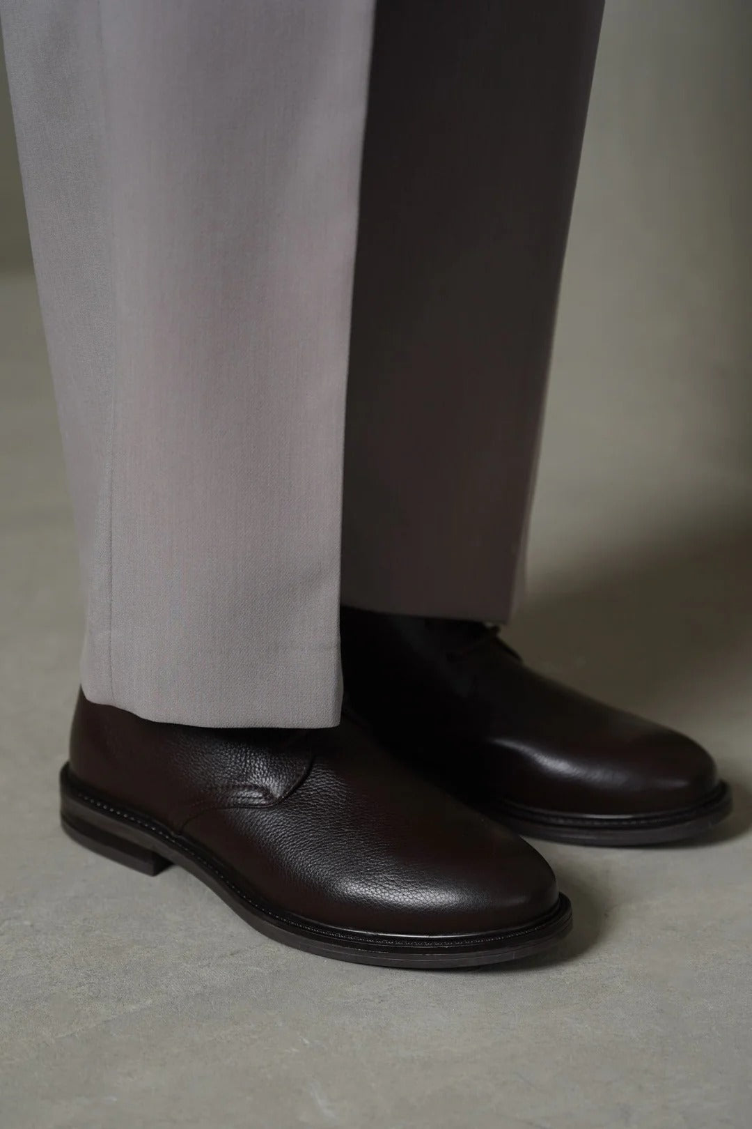 LACE UP LEATHER CHUKKA BOOT