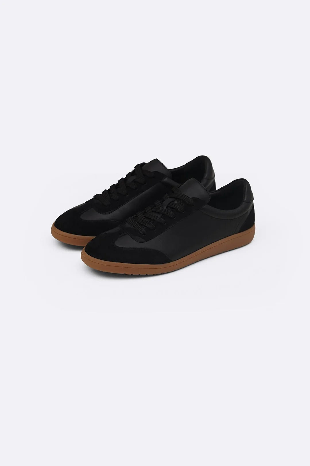 STREETWEAR LOW-TOP LEATHER SNEAKERS