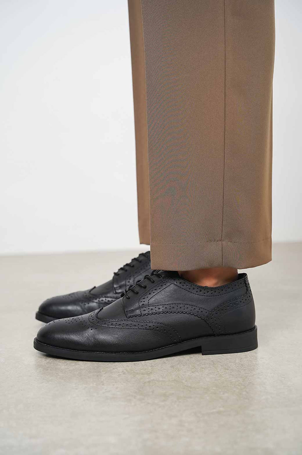 FORMAL LEATHER BROGUES