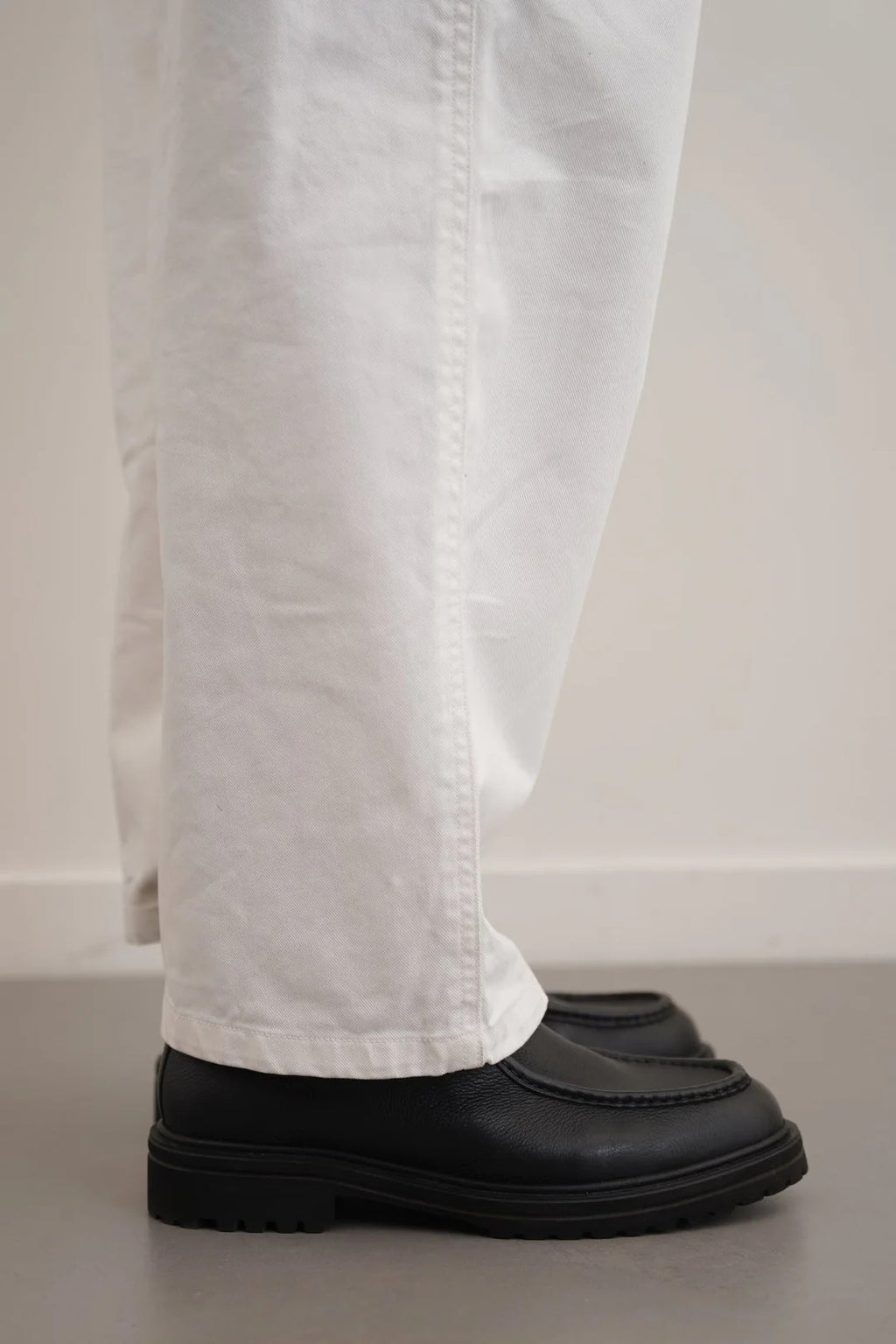 LEATHER MOC-TOE SHOES