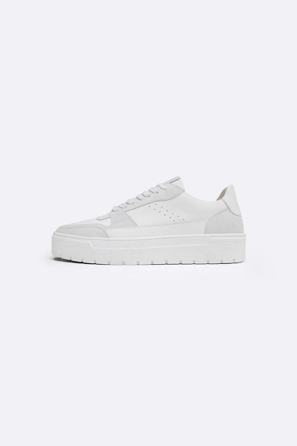 ALL WHITE LEATHER SNEAKERS